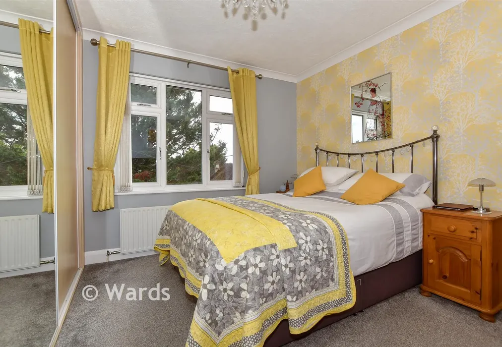 Bedroom 1 - Shenley Grove, Sandling, Maidstone, Kent - Wards of Kent