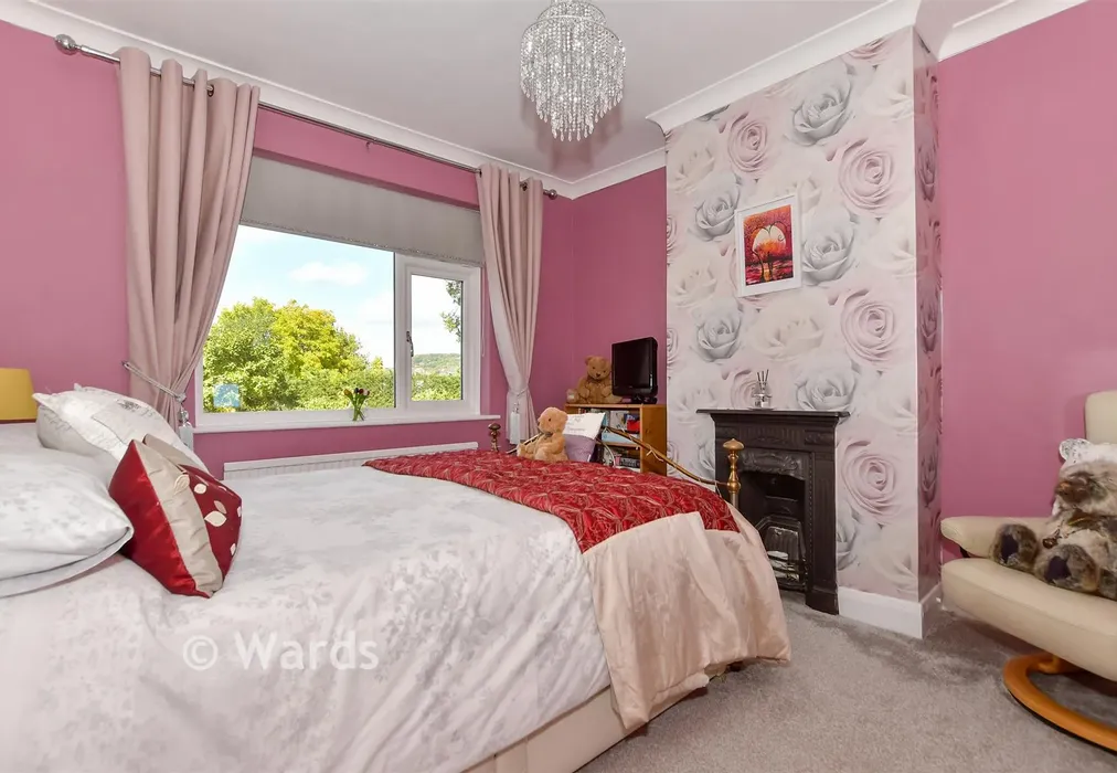 Bedroom 2 - Shenley Grove, Sandling, Maidstone, Kent - Wards of Kent