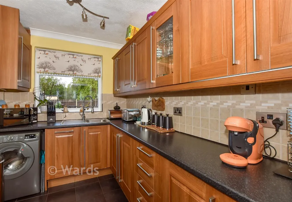 Bedroom 3 - Shenley Grove, Sandling, Maidstone, Kent - Wards of Kent