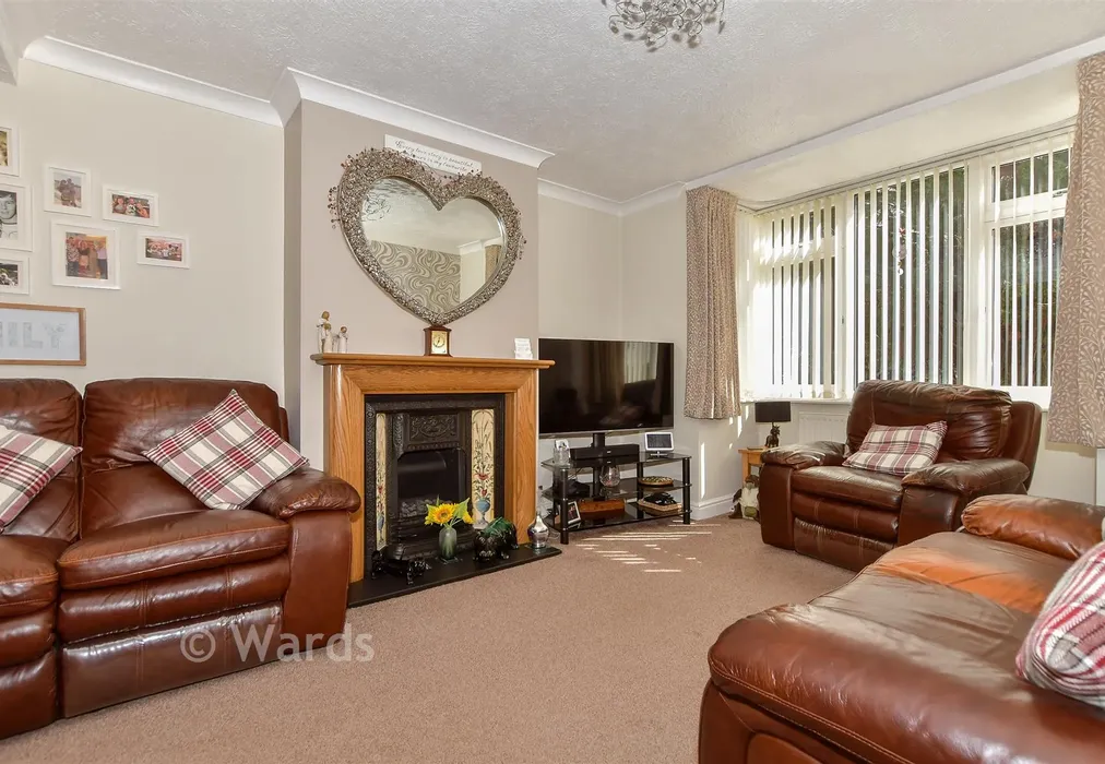 Lounge/Diner - Shenley Grove, Sandling, Maidstone, Kent - Wards of Kent
