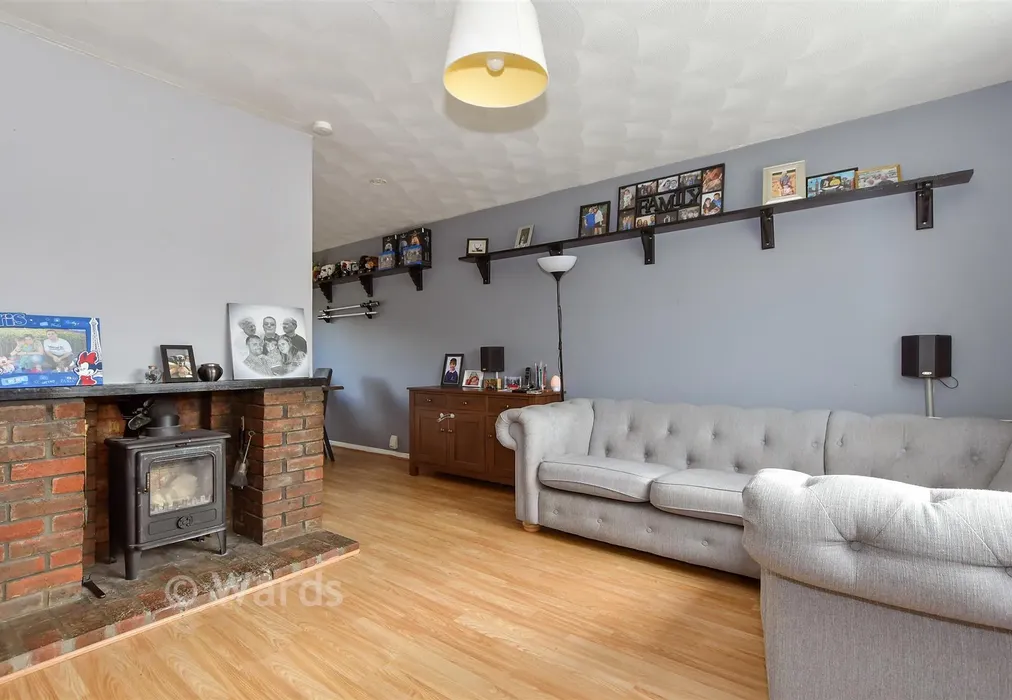 Lounge - Broomshaw Road, Barming, Kent - Wards of Kent