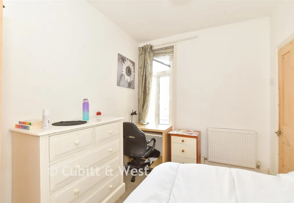 Bedroom 2 - Pretoria Road, Southsea, Hampshire - Wards of Kent