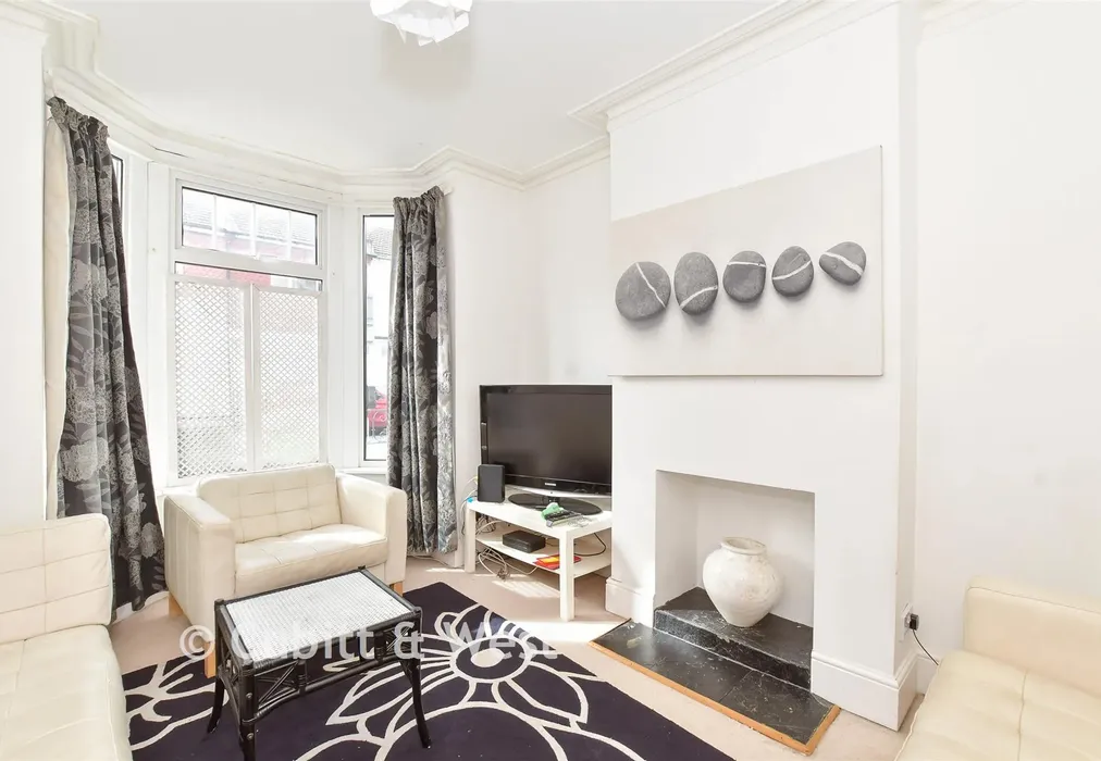 Lounge - Pretoria Road, Southsea, Hampshire - Wards of Kent