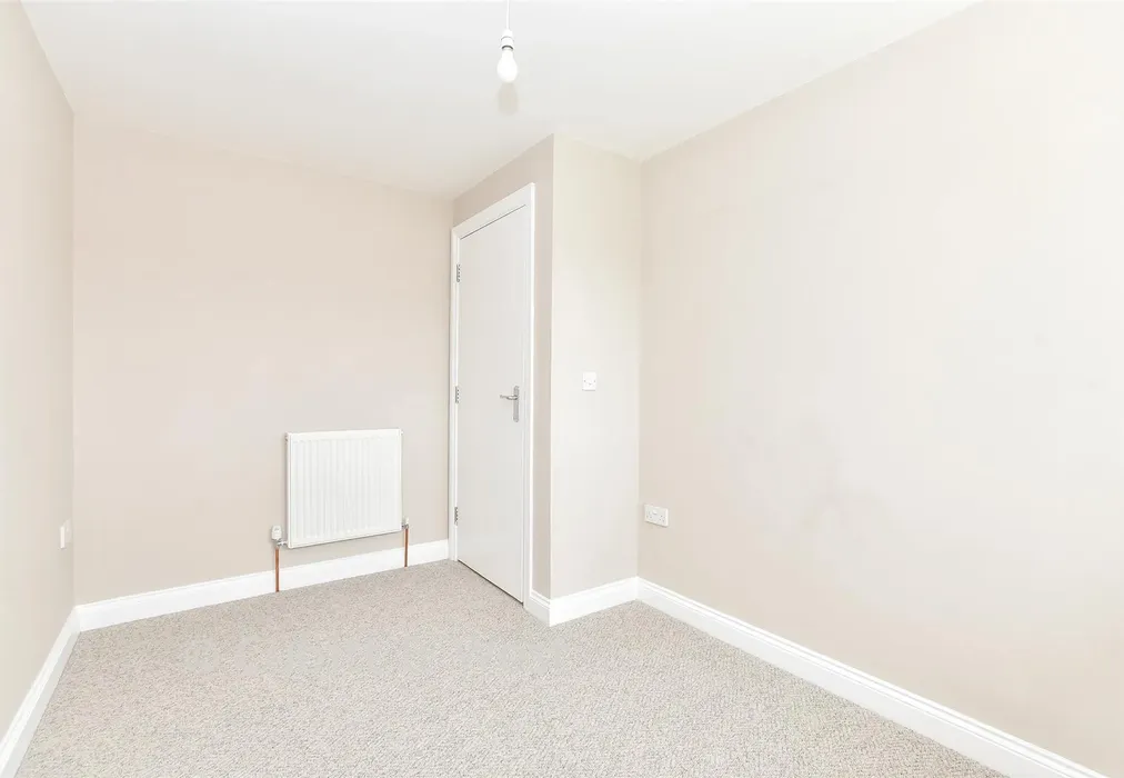 Bedroom 4 - Gloucester Road, Waterlooville, Hampshire - Wards of Kent