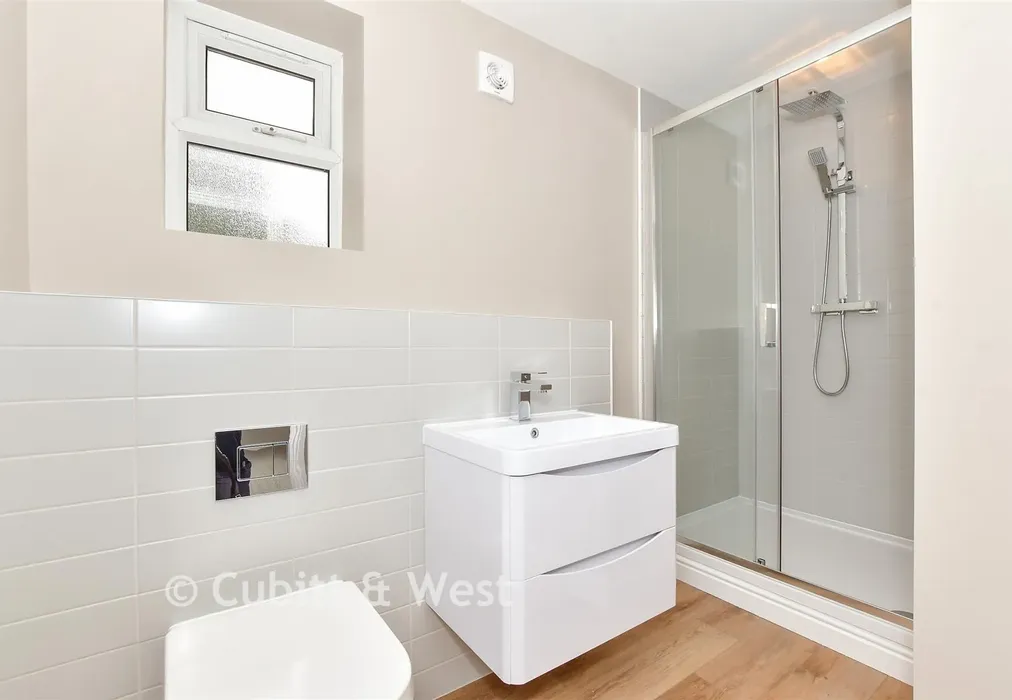 En-Suite Shower Room - Gloucester Road, Waterlooville, Hampshire - Wards of Kent