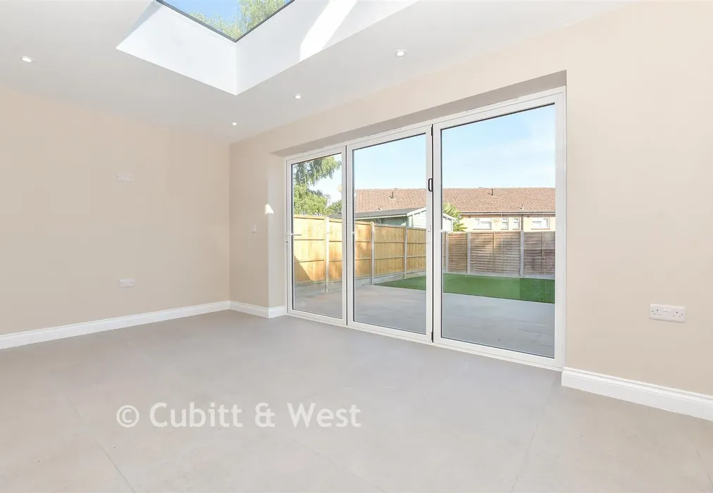 Kitchen/Diner - Gloucester Road, Waterlooville, Hampshire - Wards of Kent