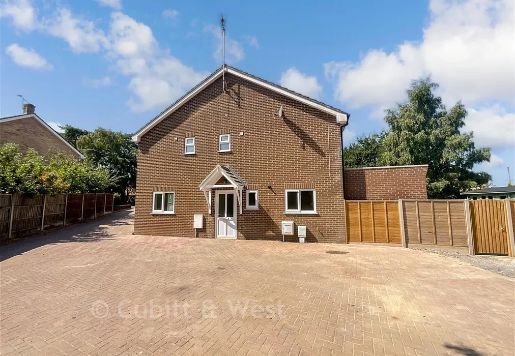 Front - Gloucester Road, Waterlooville, Hampshire - Wards of Kent