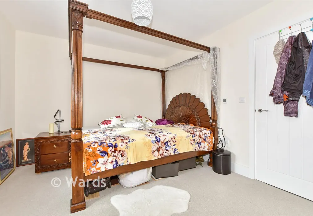 Bedroom 1 - Arras Close, Folkestone, Kent - Wards of Kent