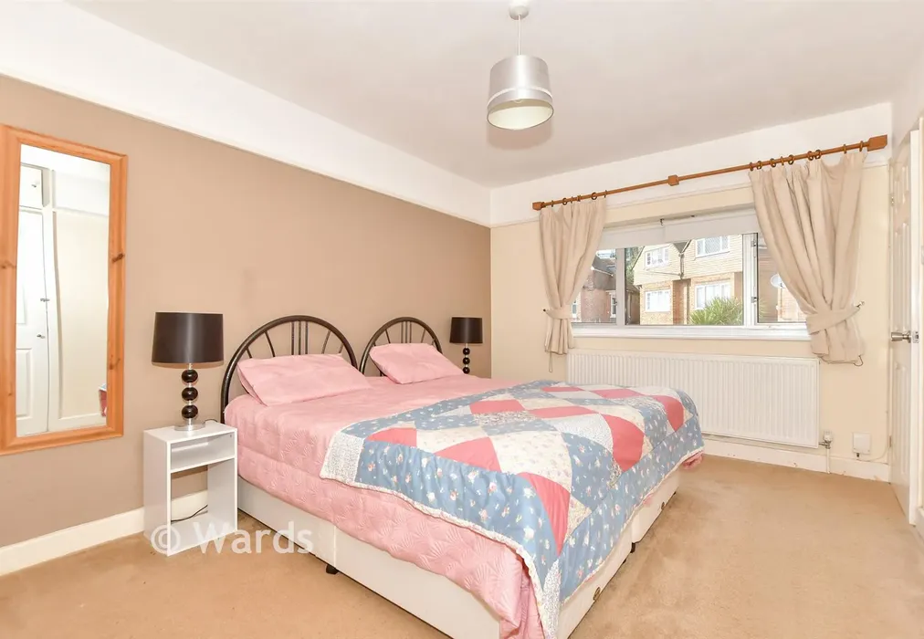 Bedroom 1 - Radnor Park Road, Folkestone, Kent - Wards of Kent