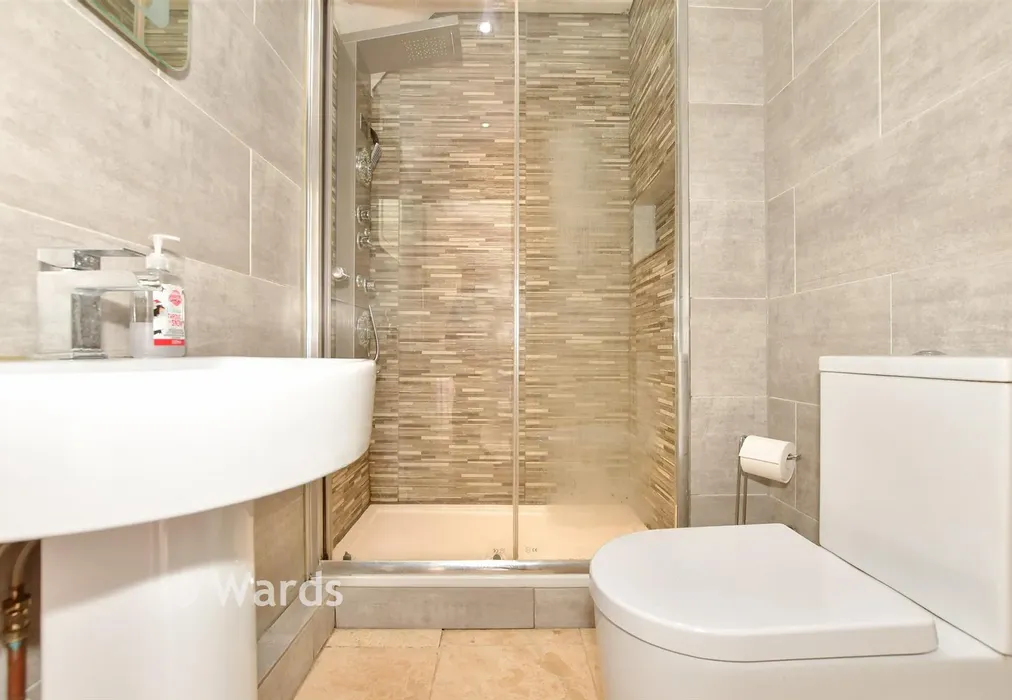 En-Suite Shower Room - Radnor Park Road, Folkestone, Kent - Wards of Kent