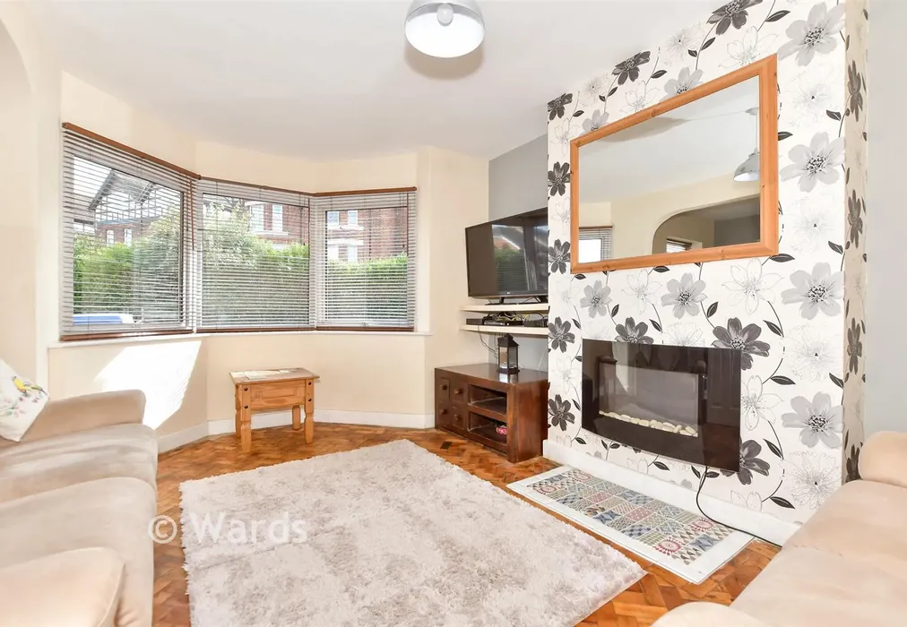 Lounge - Radnor Park Road, Folkestone, Kent - Wards of Kent