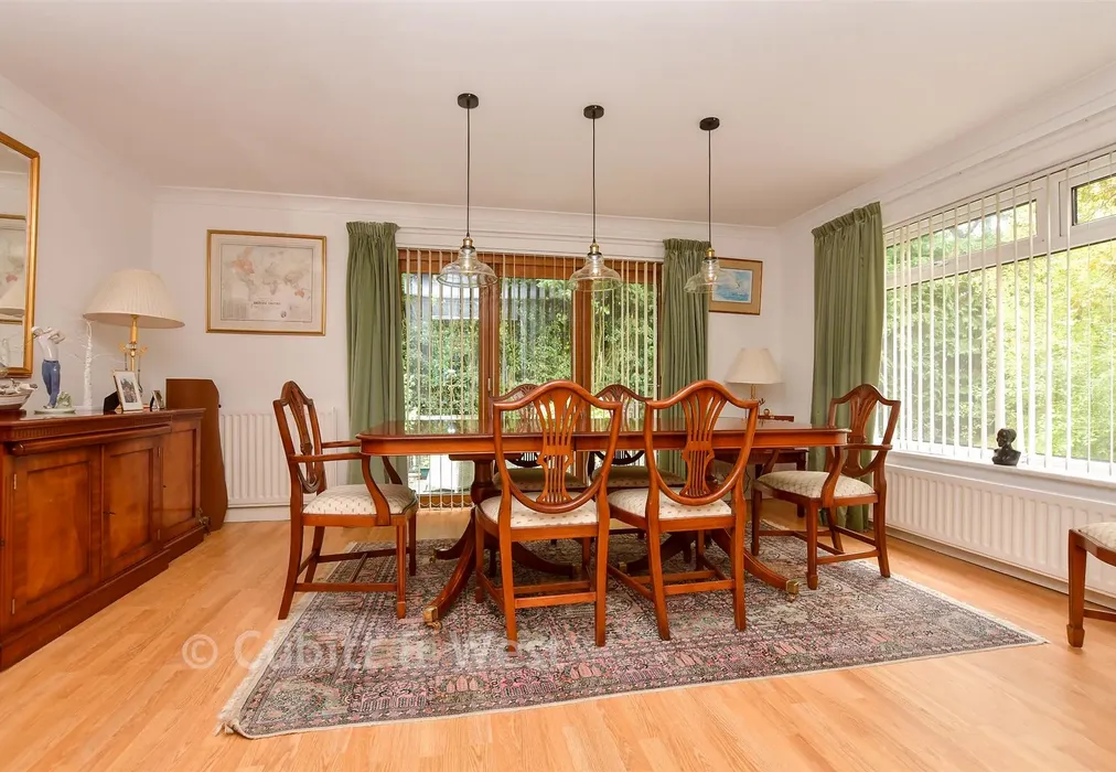 Dining Room - Birch Grove, Kingswood, Surrey - Wards of Kent