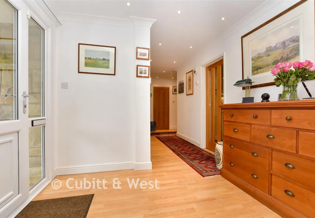 Entrance Hall - Birch Grove, Kingswood, Surrey - Wards of Kent