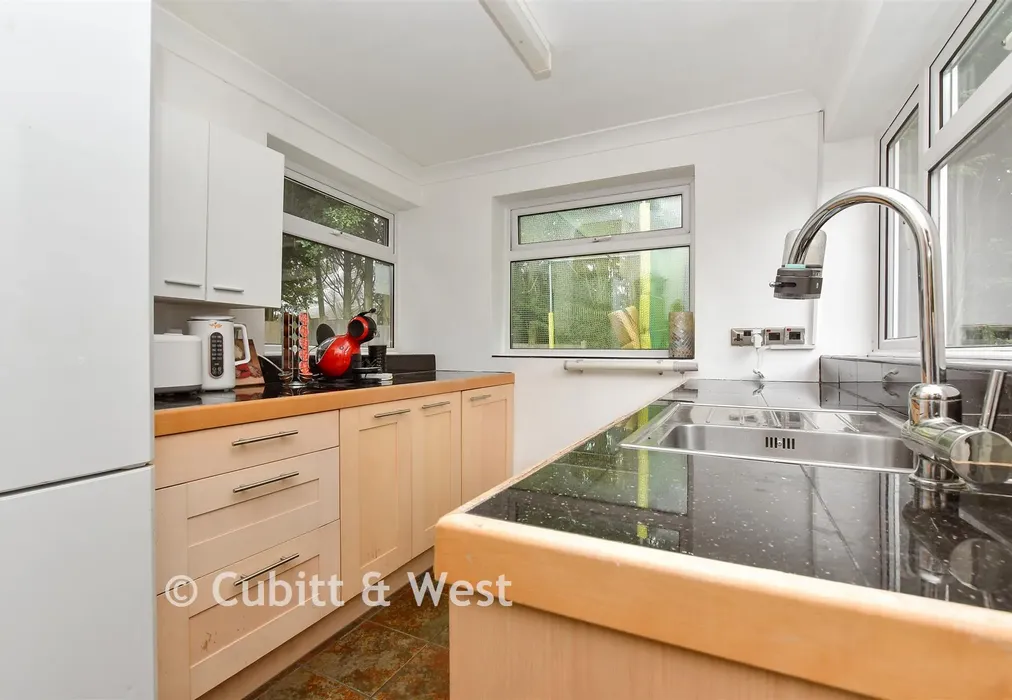 Utility Room - Birch Grove, Kingswood, Surrey - Wards of Kent