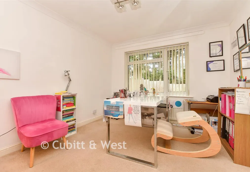 Bedroom 3 - Birch Grove, Kingswood, Surrey - Wards of Kent