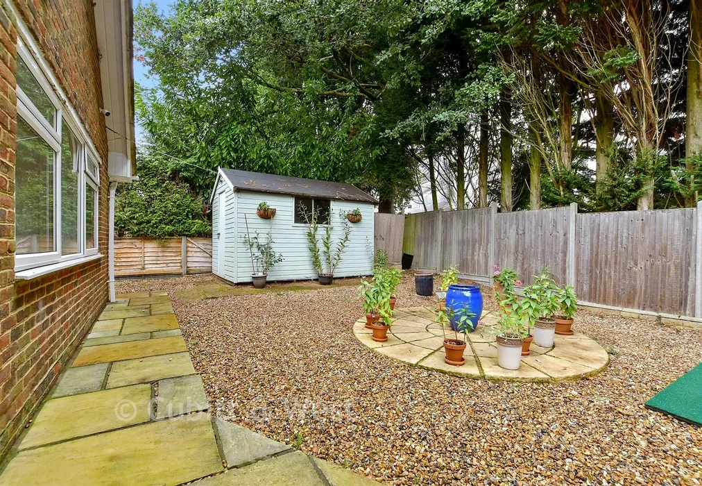 Rear Garden - Birch Grove, Kingswood, Surrey - Wards of Kent