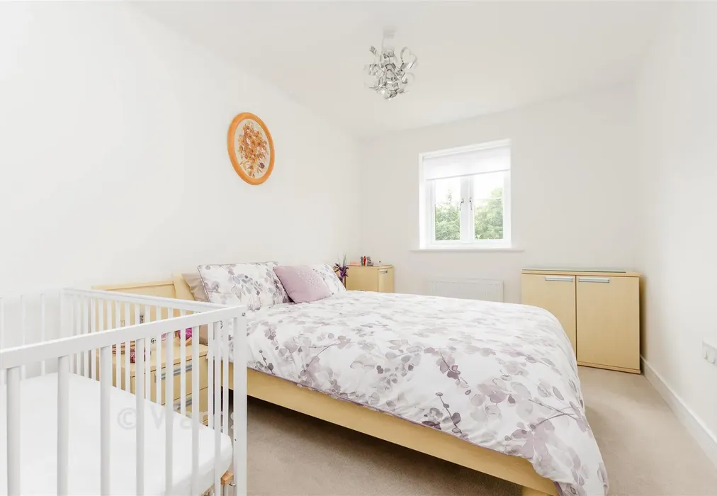Bedroom 2 - Charcott Close, Rainham, Gillingham, Kent - Wards of Kent