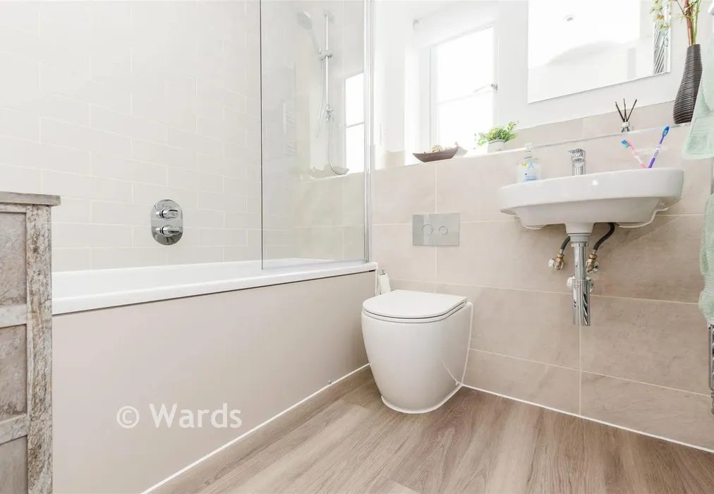 Bathroom - Charcott Close, Rainham, Gillingham, Kent - Wards of Kent