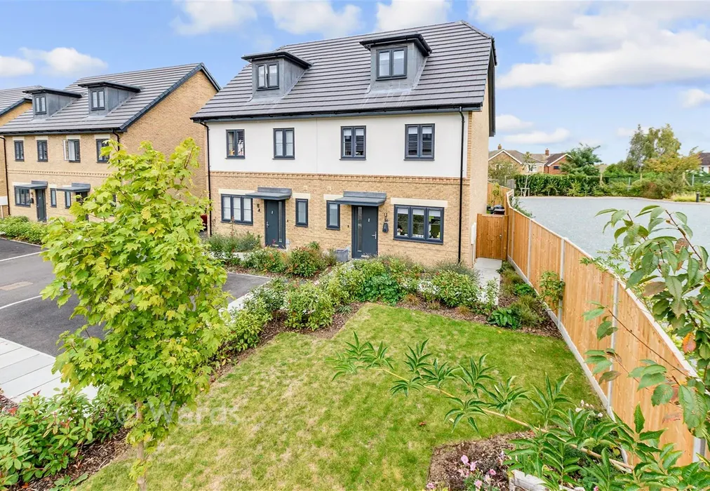 External (Web) - Charcott Close, Rainham, Gillingham, Kent - Wards of Kent