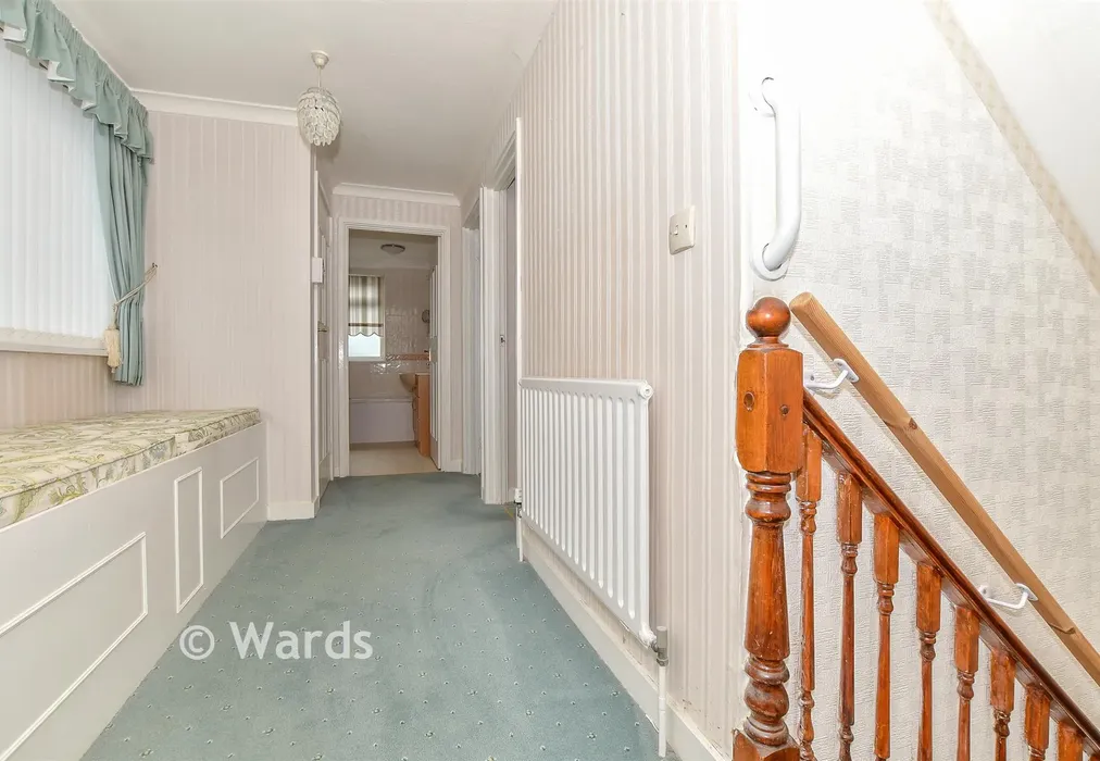 Landing - Sene Park, Hythe, Kent - Wards of Kent