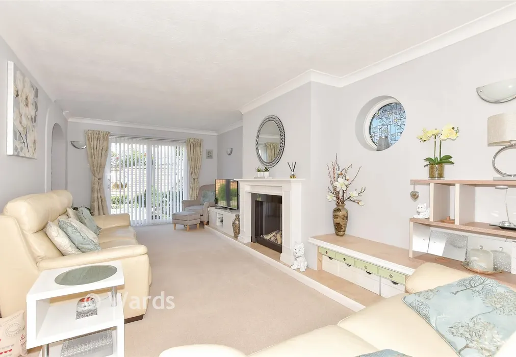 Lounge - Sandown Drive, Herne Bay, Kent - Wards of Kent