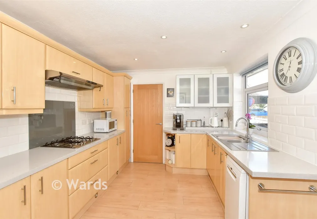 Kitchen - Sandown Drive, Herne Bay, Kent - Wards of Kent