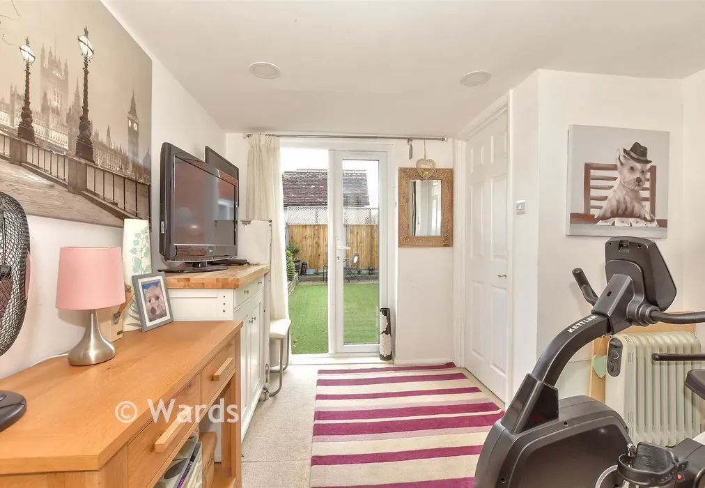 Room 1 - Sandown Drive, Herne Bay, Kent - Wards of Kent