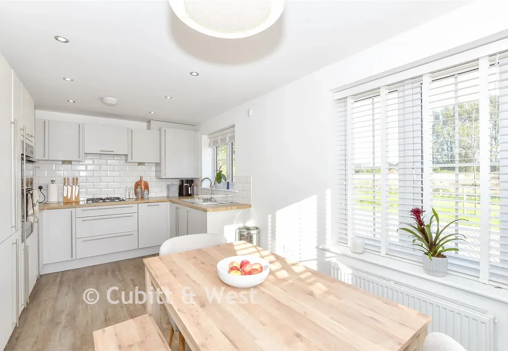 Kitchen/ Diner - Legg Vale, Chichester, West Sussex - Wards of Kent
