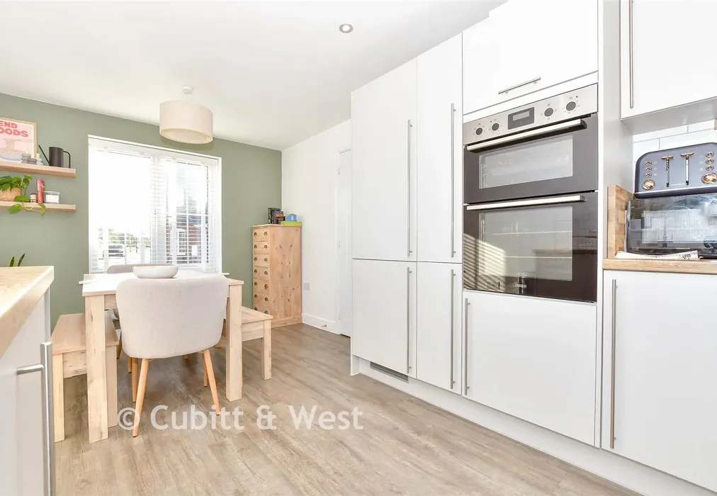 Kitchen/ Diner - Legg Vale, Chichester, West Sussex - Wards of Kent