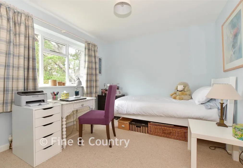 Bedroom 3 - Fishbourne Lane, Fishbourne, Isle of Wight - Wards of Kent