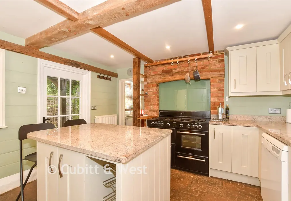 Kitchen - Church Street, Rudgwick, West Sussex - Wards of Kent