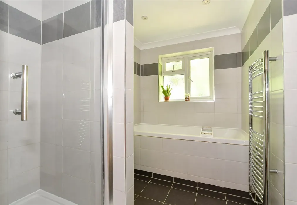 Bathroom - Succombs Hill, Warlingham, Surrey - Wards of Kent