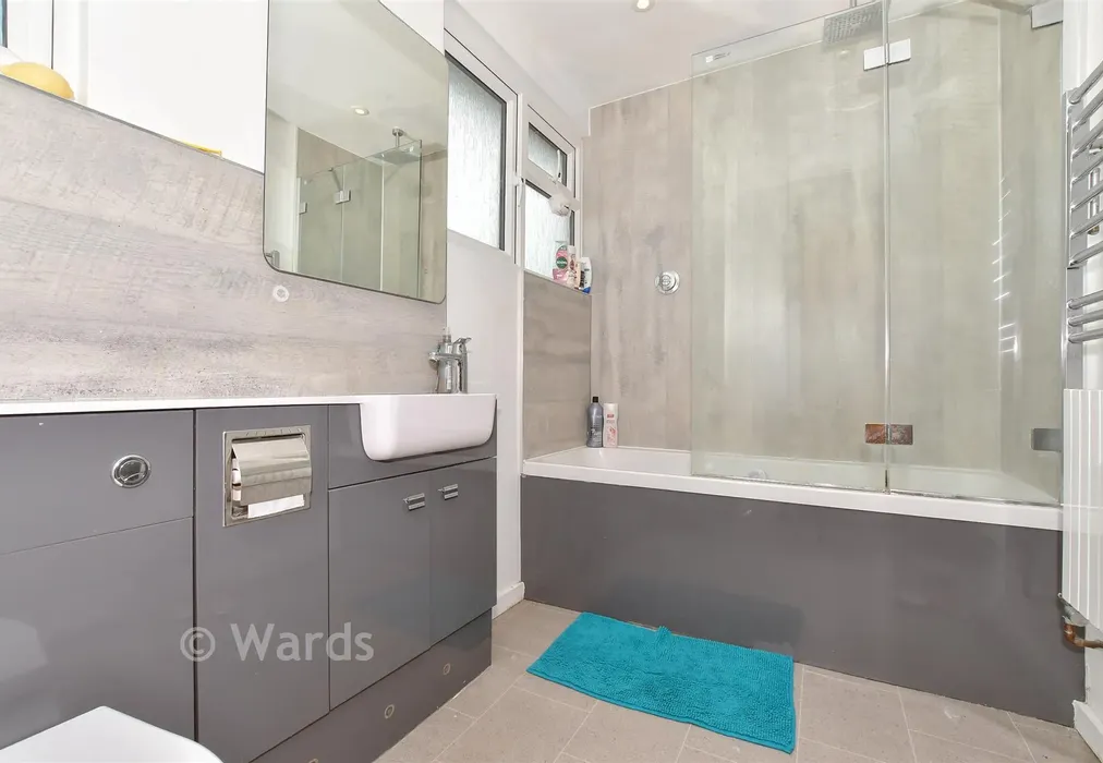 Bathroom - St. Mildred's Court, Walmer, Deal, Kent - Wards of Kent