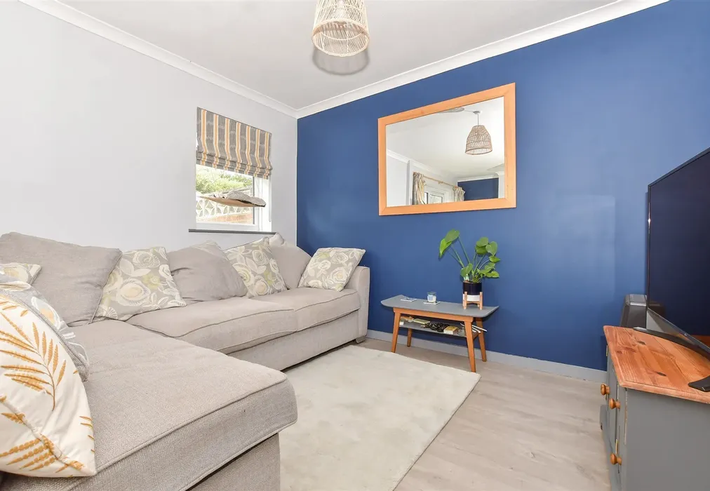 Lounge - St. Mildred's Court, Walmer, Deal, Kent - Wards of Kent
