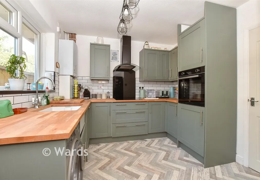 Kitchen - Blackburn Road, Greenhill, Herne Bay, Kent - Wards of Kent
