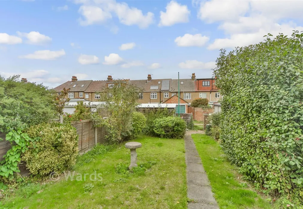 Rear Garden - Hunters Way, Darland, Upper Gillingham, Kent - Wards of Kent