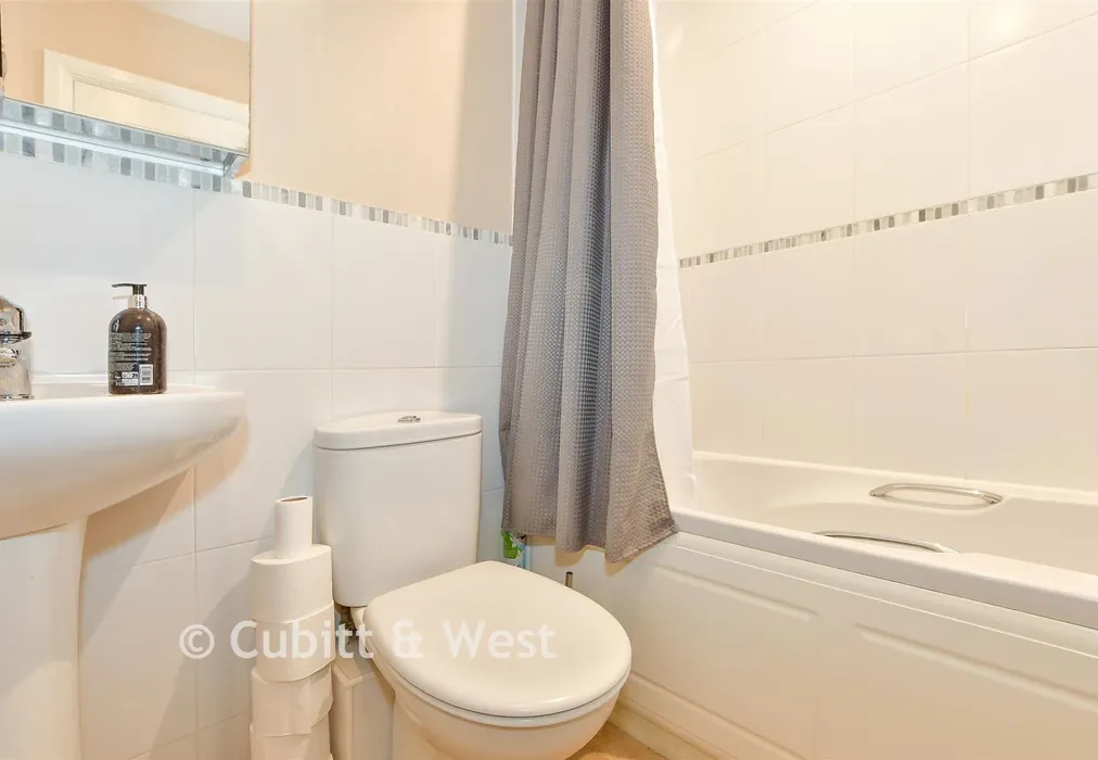 Bathroom - Quinta Mews, Pease Pottage, Crawley, West Sussex - Wards of Kent