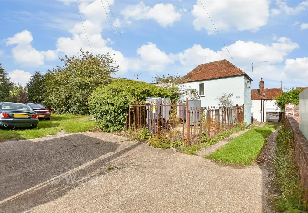 Driveway/Parking - Whitstable Road, Canterbury, Kent - Wards of Kent