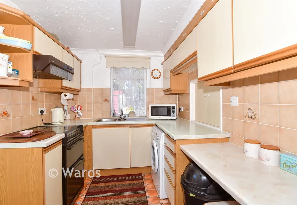 Kitchen - Cheshire Road, Maidstone, Kent - Wards of Kent
