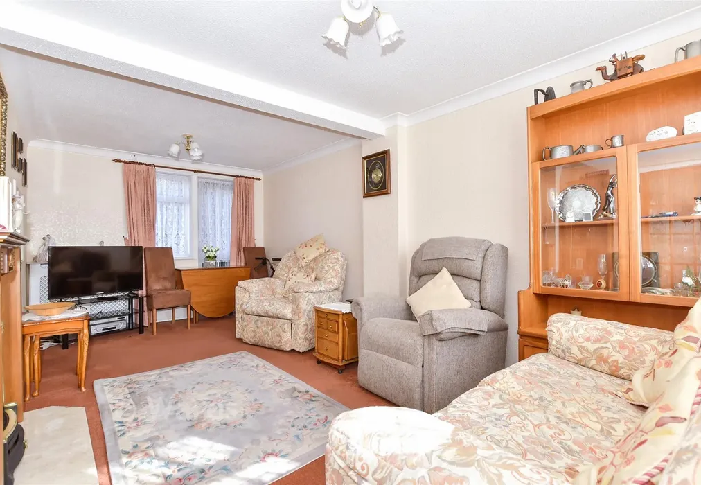 Lounge/Diner - Cheshire Road, Maidstone, Kent - Wards of Kent