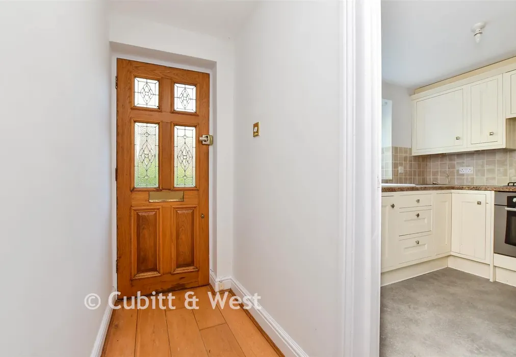 Entrance Hall - Cavendish Road, Sutton, Surrey - Wards of Kent