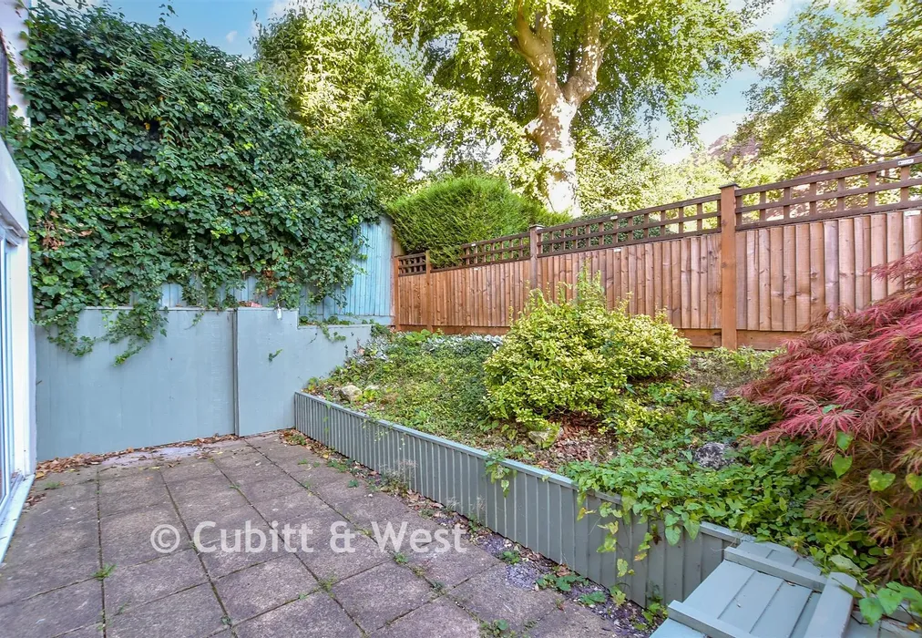 Patio / Decking - Cavendish Road, Sutton, Surrey - Wards of Kent