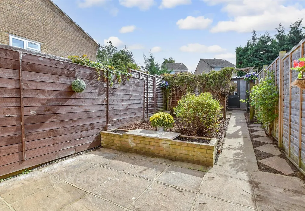 Rear Garden - Barleycorn, Leybourne, West Malling, Kent - Wards of Kent