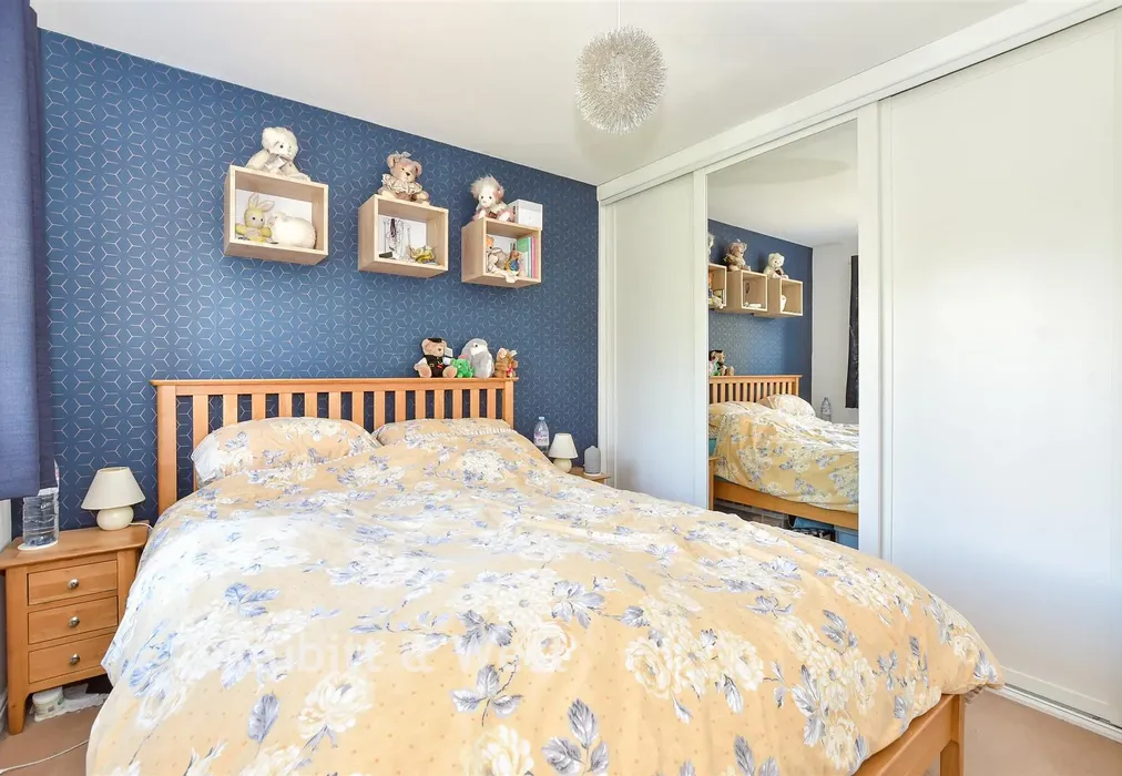 Bedroom 1 - Barge Close, Yapton, Arundel, West Sussex - Wards of Kent