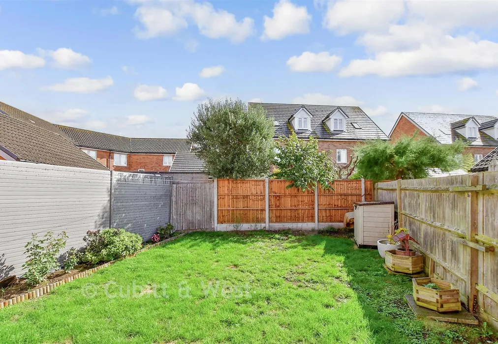 Rear Garden - Barge Close, Yapton, Arundel, West Sussex - Wards of Kent