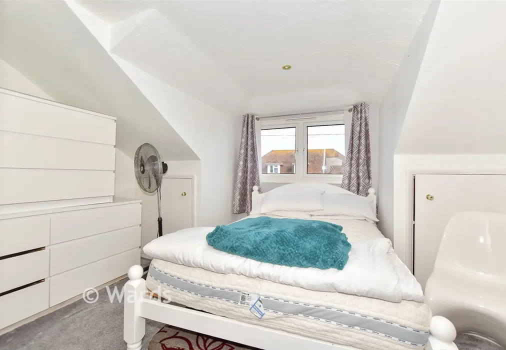 Annexe Bedroom 2 - Dunstall Close, St Marys Bay, Romney Marsh, Kent - Wards of Kent