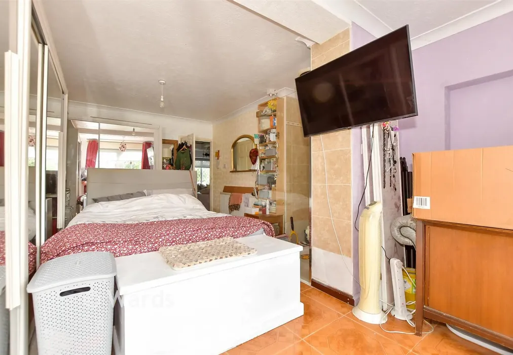 Bedroom 1 - Dunstall Close, St Marys Bay, Romney Marsh, Kent - Wards of Kent