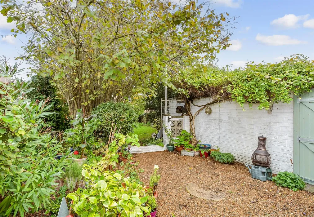 Rear Garden - Belgrave Road, Minster-On-Sea, Sheerness, Kent - Wards of Kent