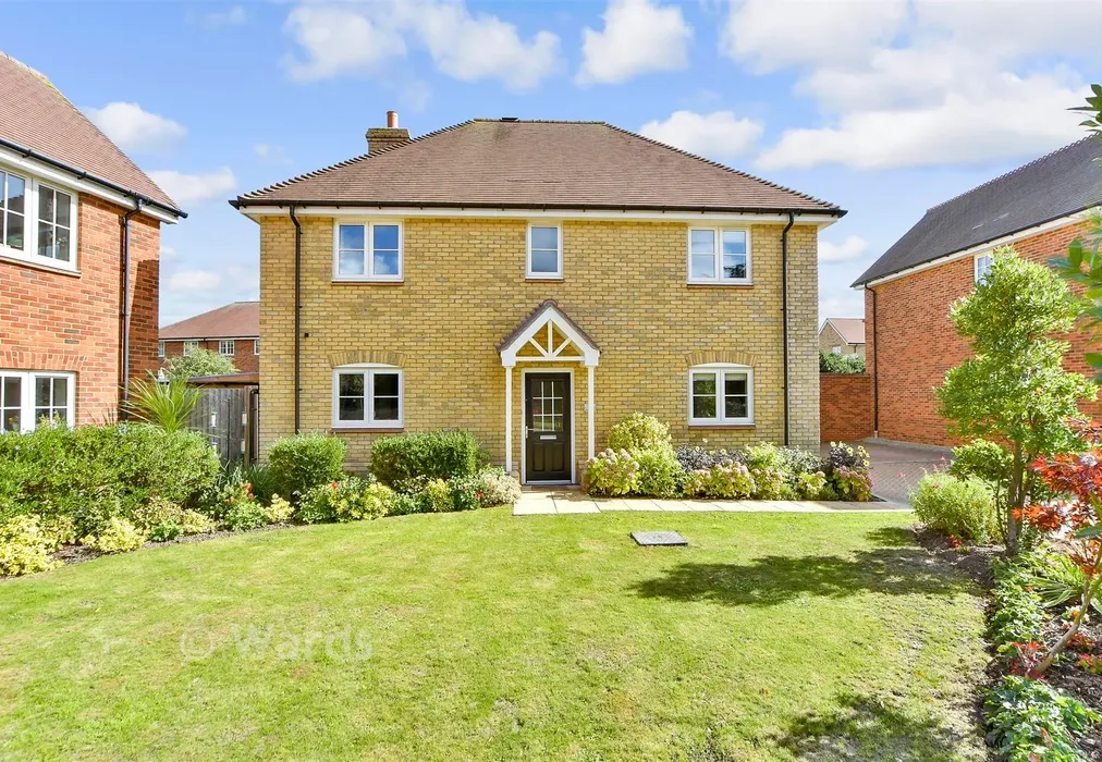 Front (Web) - Lancefield Drive, Faversham, Faversham, Kent - Wards of Kent