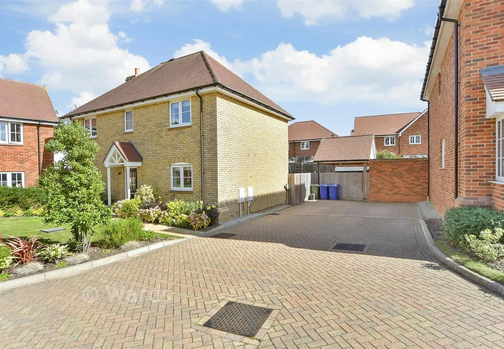 Driveway/Parking - Lancefield Drive, Faversham, Faversham, Kent - Wards of Kent